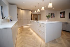 Kitchen- click for photo gallery